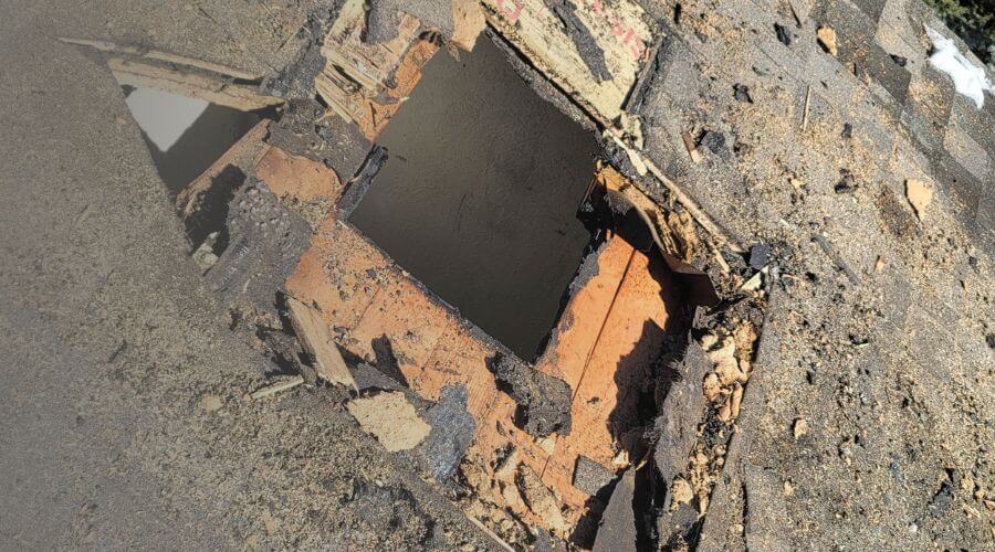 Why choose water damage restoration service for storm damage restoration in Nashville